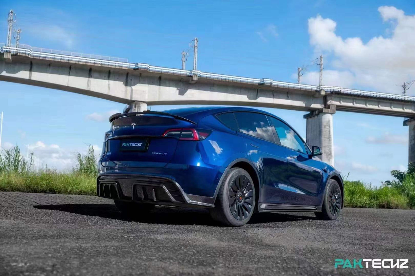 Dry Carbon Fiber Tesla Model Y Side Skirts (Paktechz Design)